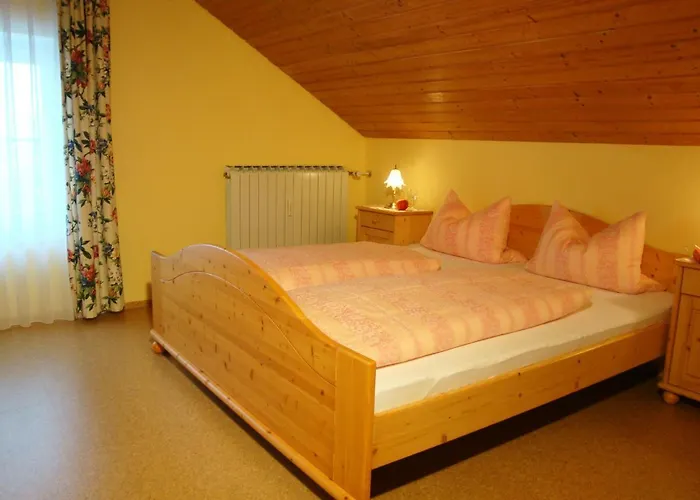 Baumgartner Apartment *